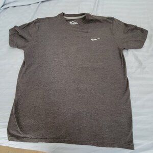 Nike Grey Short Sleeve Tee - Size L